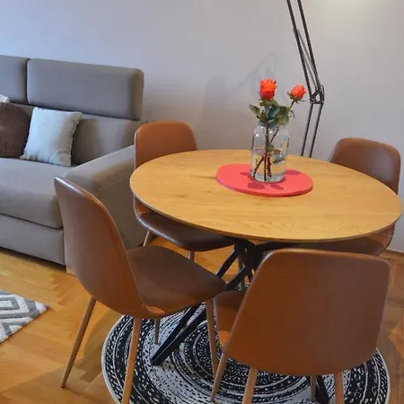 Apartment Nicola's *